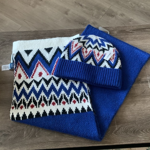BUNDLE: Old Navy Unisex Fair Isle Beanie & Scarf Bundle - Picture 7 of 17